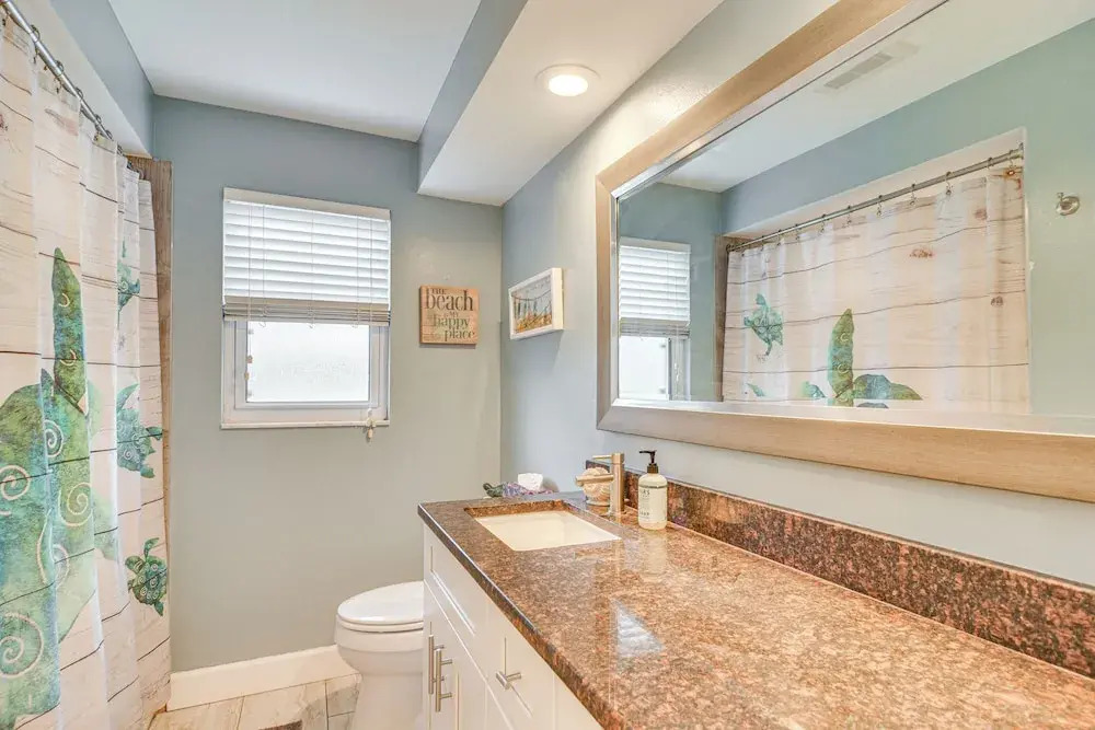 6 Mi to Clearwater Beach: Home w/ Furnished Lanai