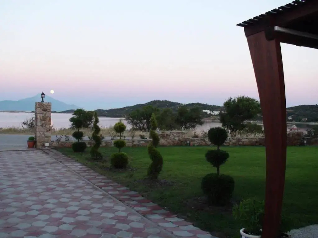 Athos Bay Villa