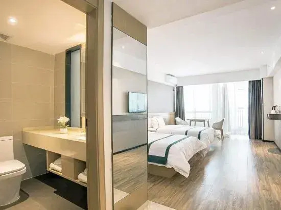 City Comfort Inn Hotel (Liuzhou Five Star Pedestrian Street Zhonghuan Building)