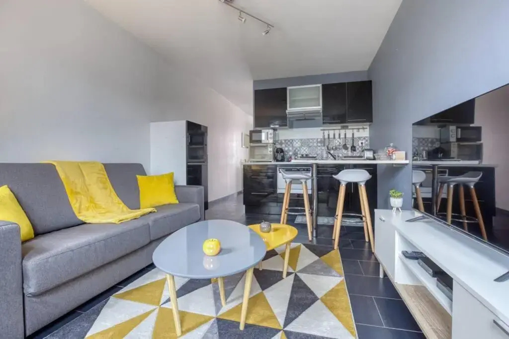 Le Funky - 5' centre ville - Entrée autonome - Bein - Shopping - Wifi - Netflix - Nigloland