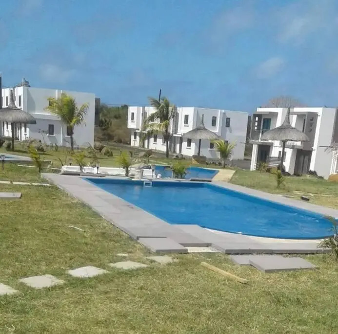 Lovely 2-bedrooms vacation villa with 3 pools