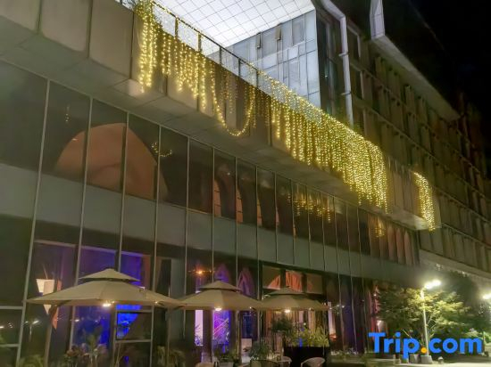M·S Bauhinia Hotel