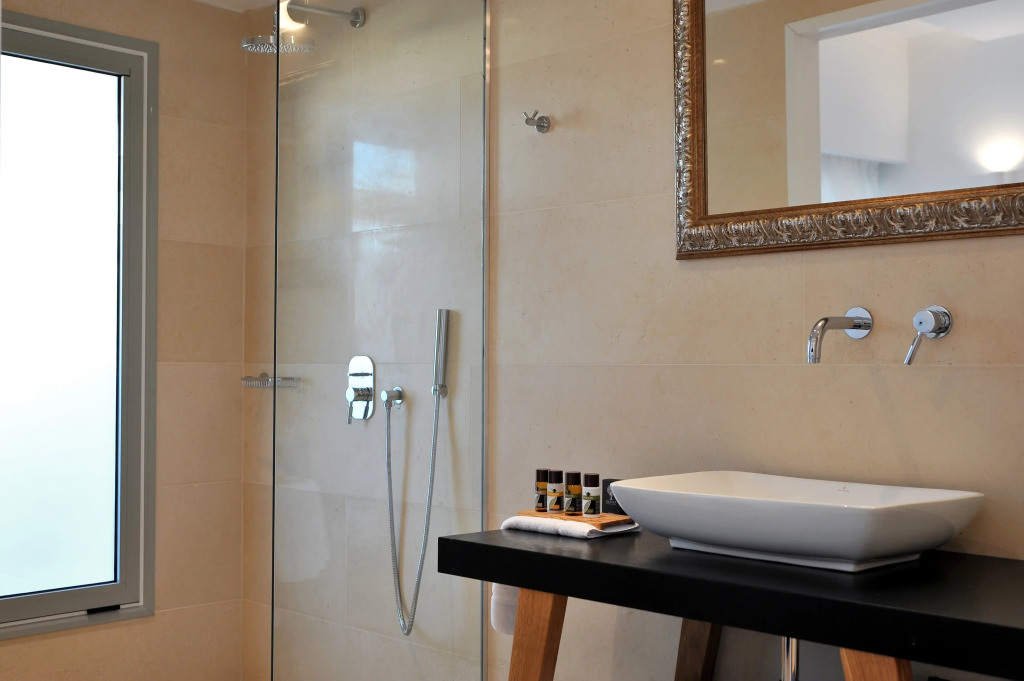 Athenaeum Grand Hotel
