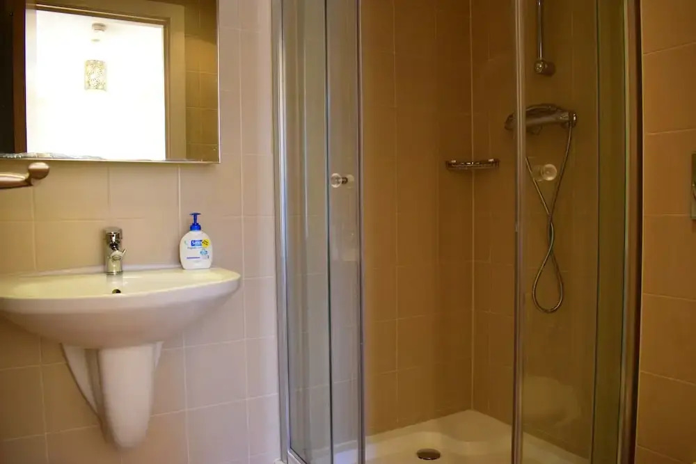 Spacious 3 Bedroom Apartment