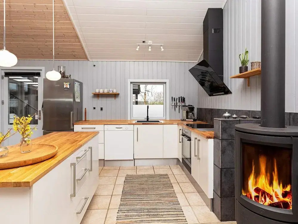 4 person holiday home in Vinderup
