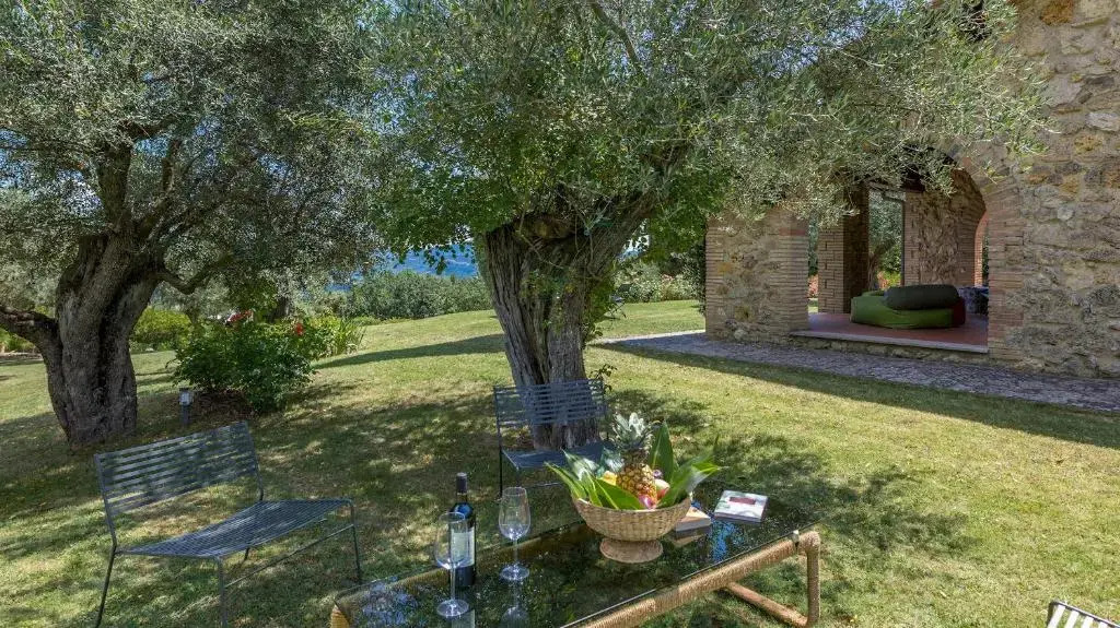 VILLA IL CEDRO 10&1, Emma Villas