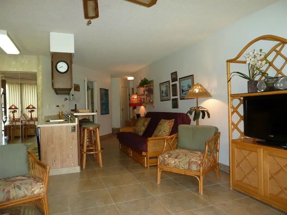Maui Sunset B204 1 Bedroom Condo by RedAwning
