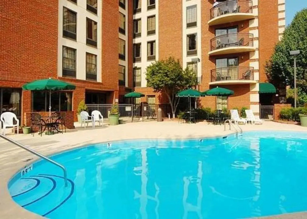 Four Points by Sheraton Greensboro Airport