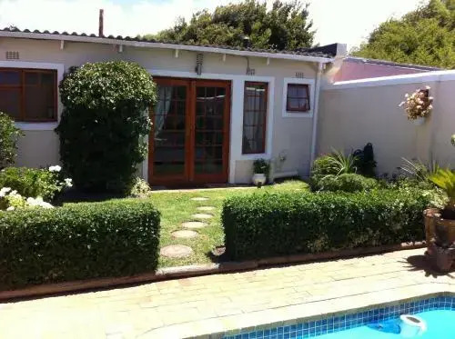 Dis Cottage