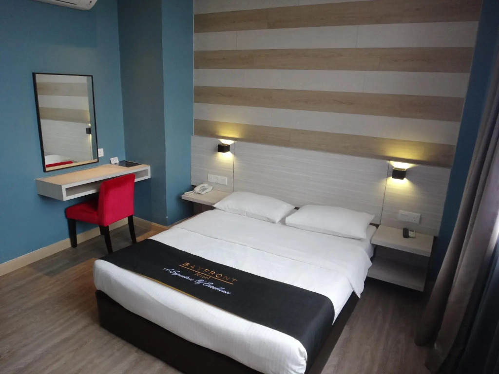Bayfront Hotel