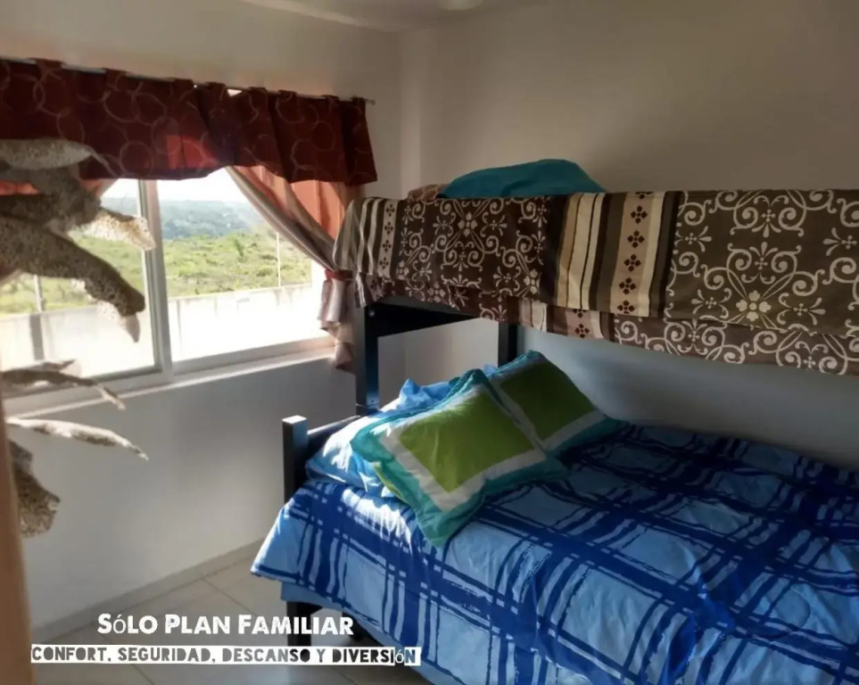 Bonita Casa en Condominio con Alberca y Acceso al Lago