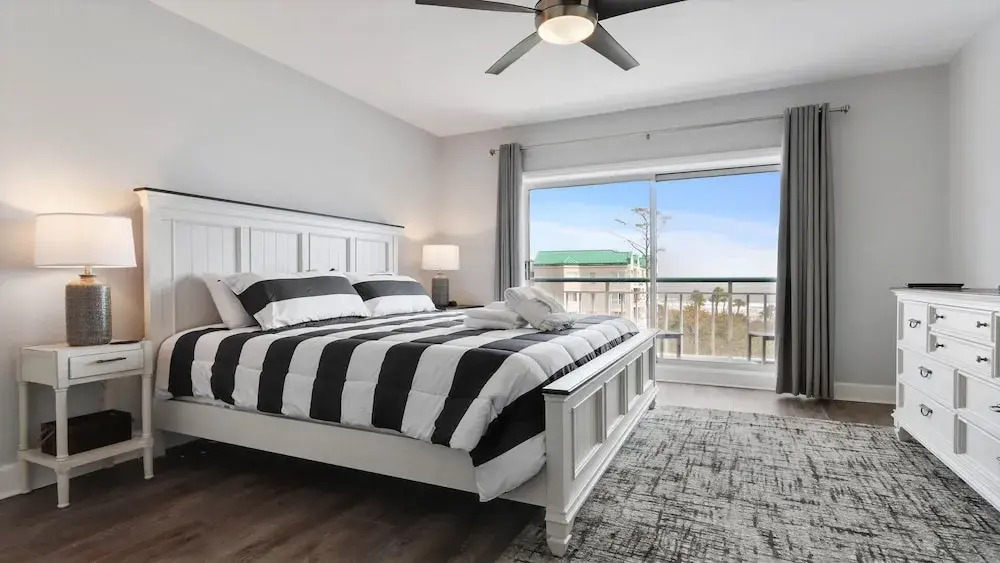 3506 Windsor 2 Bedroom Condo
