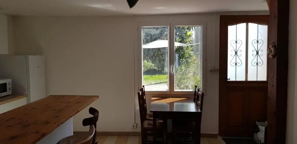 Petite maison refaite à neuf dans mas du 19ème siècle