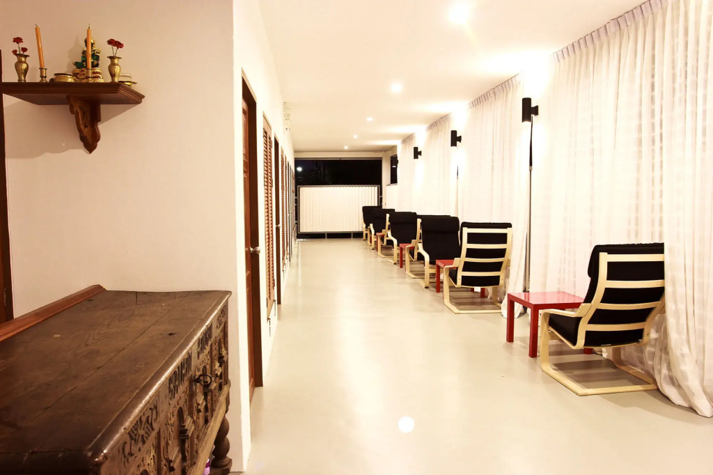 Barefeet Naturist Resort