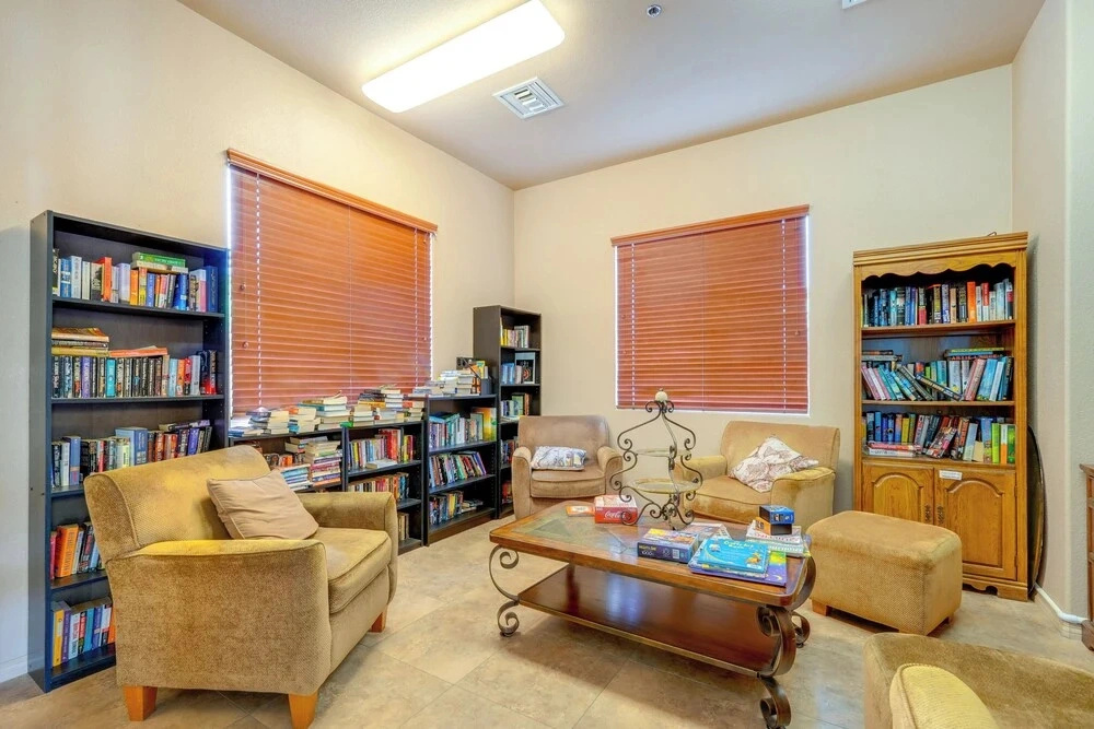 2 Resort-style Pools! Condo Near Mesa Market Place