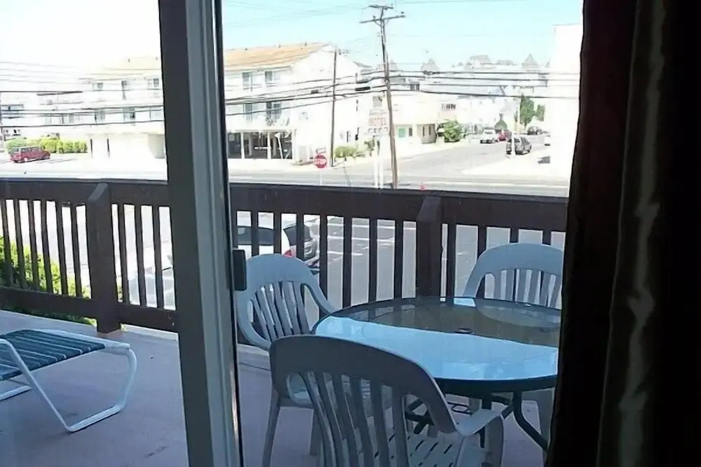 Aquarius Arms Motel