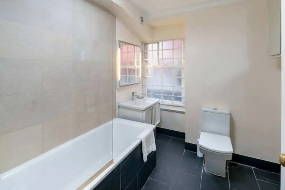Cosy 2 Bedroom Apartment in Bayswater