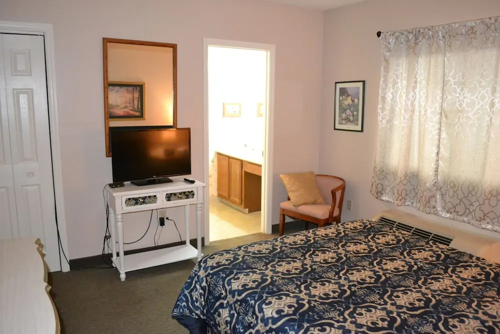 Little Pigeon River 602 2BD Condo with Private Balcony by RedAwning