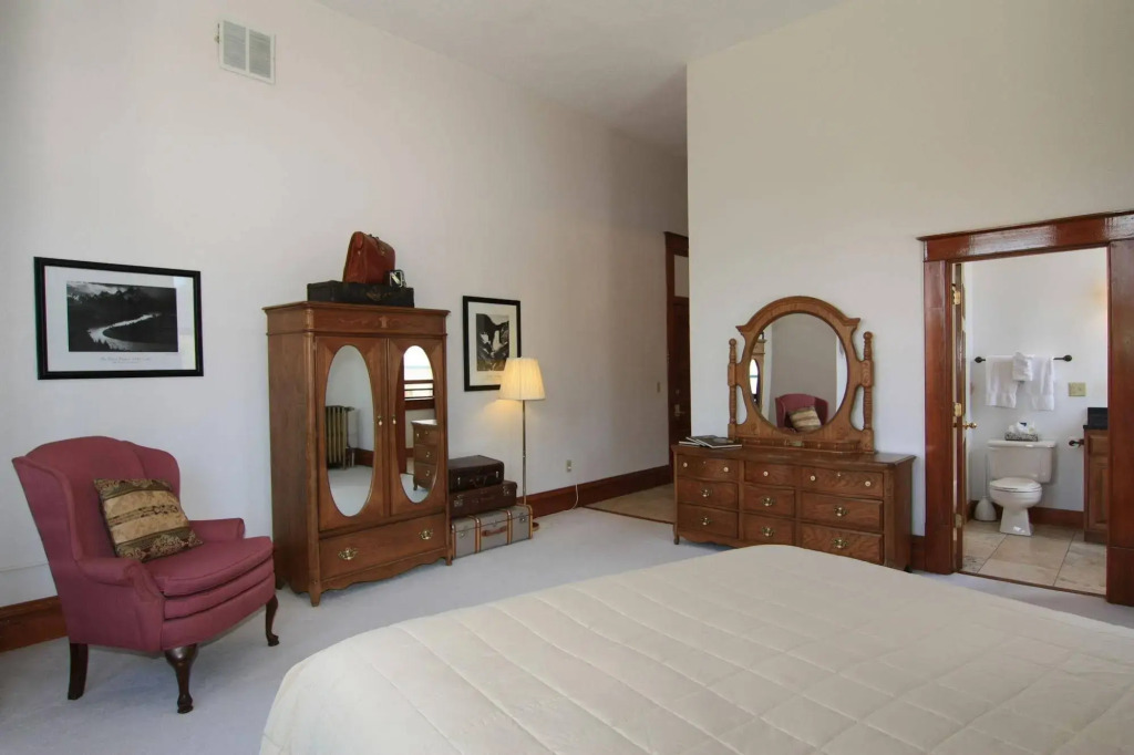 Town Hall Inn