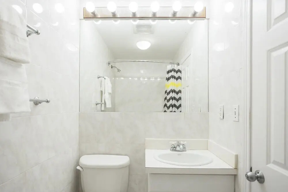 Premier Theater District Suites by Sonder