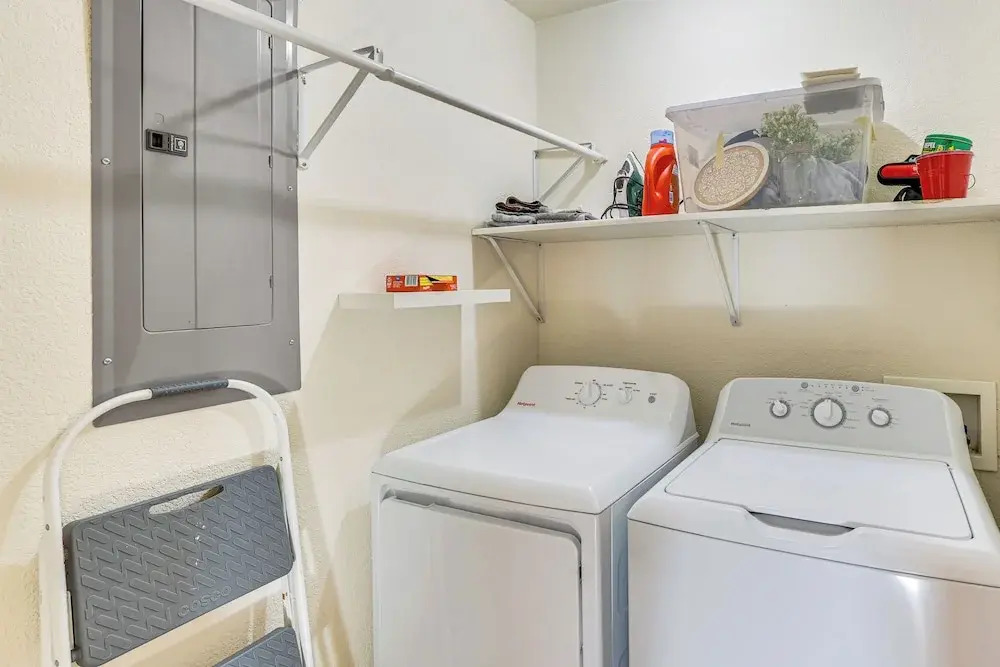 2 Mi to Main St, Sturgis! Spacious Group Getaway