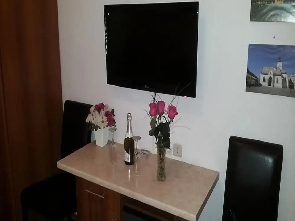 Angela Classic Rooms