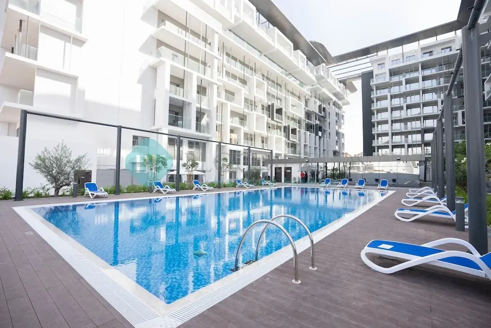Executive 1 BR in Oasis - 2