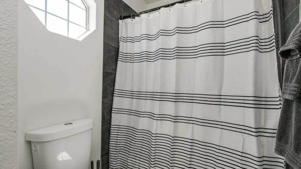 Upgraded 4-bdrm Beautiful Home W/pool!