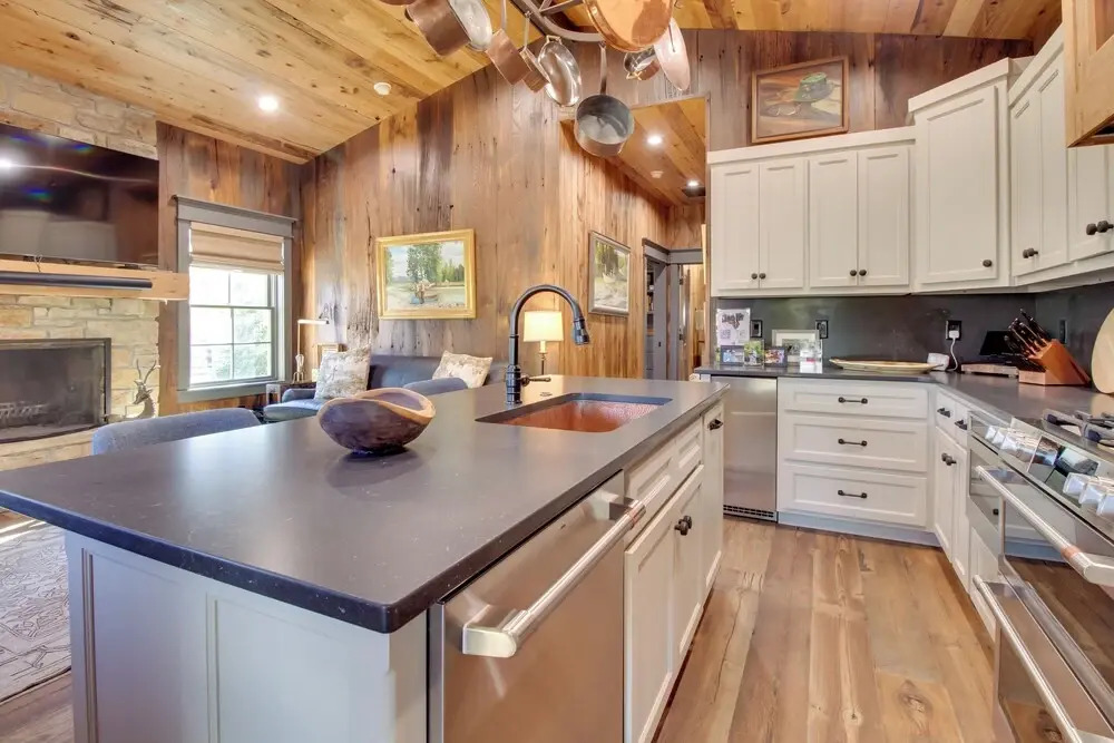 Walk to White River: Cozy Escape w/ Screened Porch