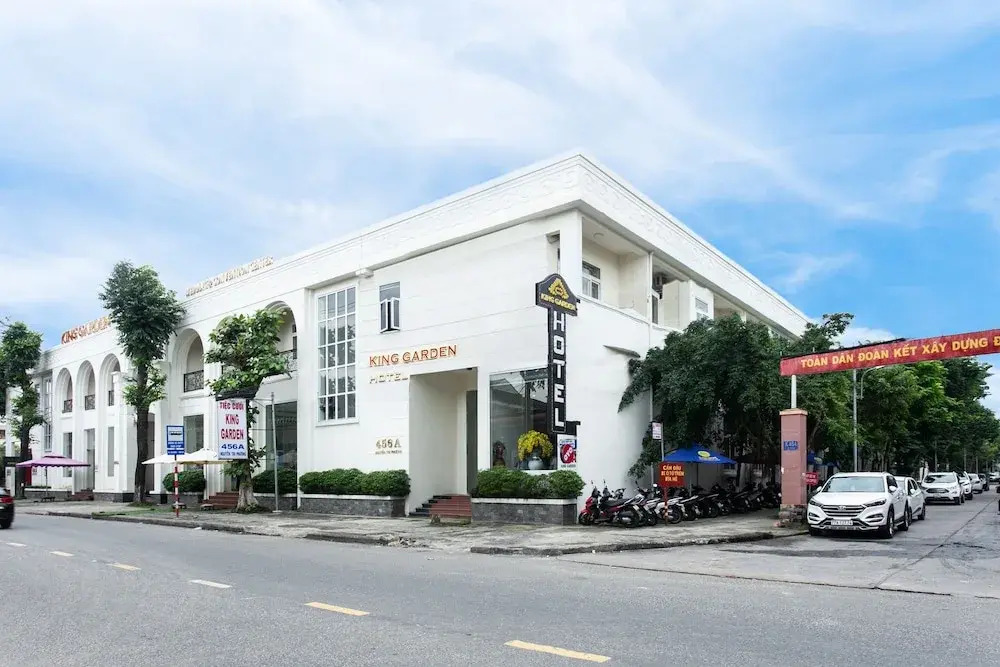 King Garden Hotel by OYO Rooms