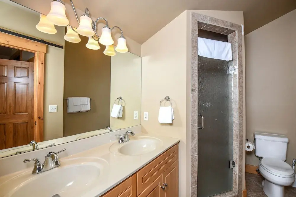 Wispering Heights 4 Bedroom House