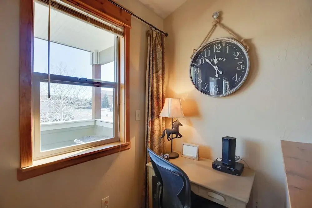 3 Blocks to Main St: Cozy Gunnison Retreat!