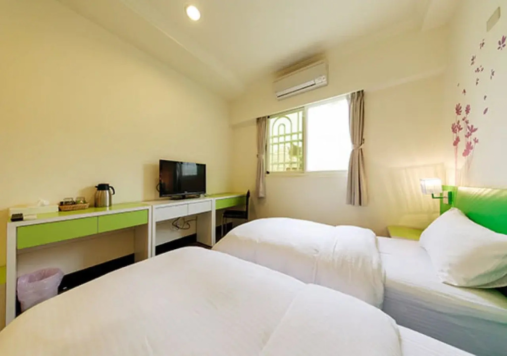 Backpacker B&B