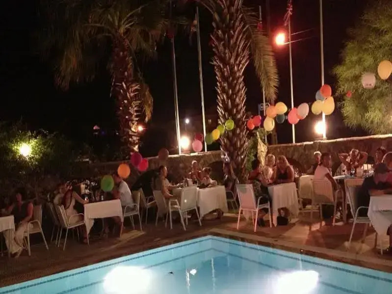 Tropic Marina