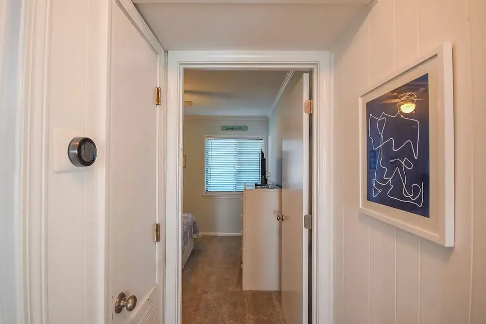 Coastal Condo w/ Public Atlantic Beach Access