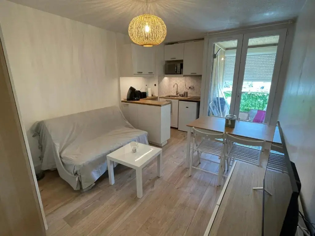 Studio cabine entièrement rénové
