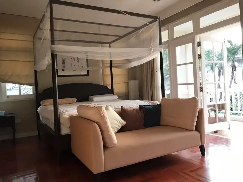 Baan Dhewaran Beachfront Villa