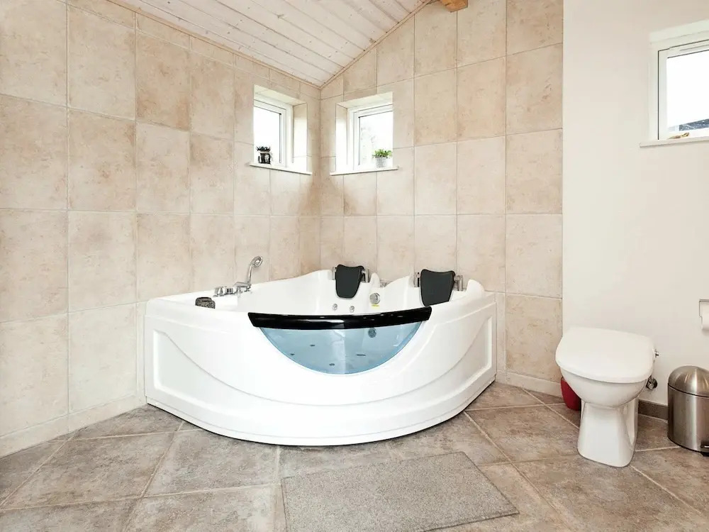 Luxurious Holiday Home With Whirlpool at Dannemare Lolland