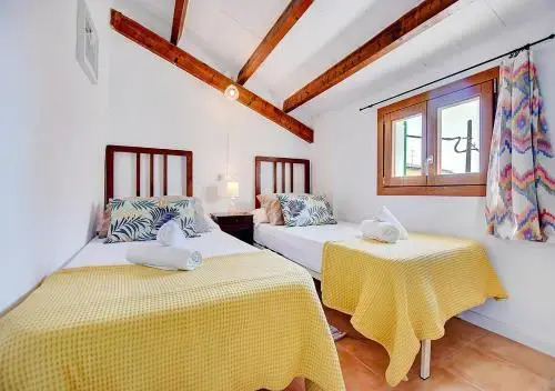 Pilar House