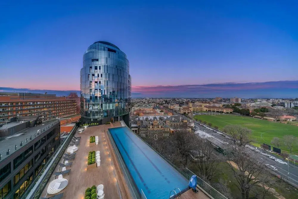 Stunning Comfy 2 Bed With Parking In Melbourne