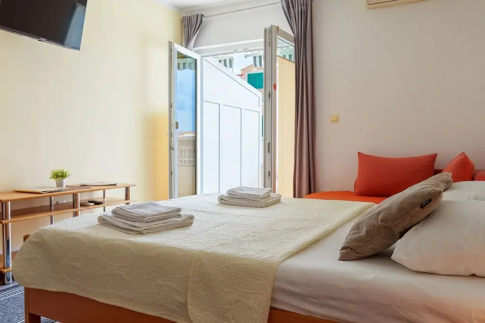 Studio With Sea View for 2-3people by the Water