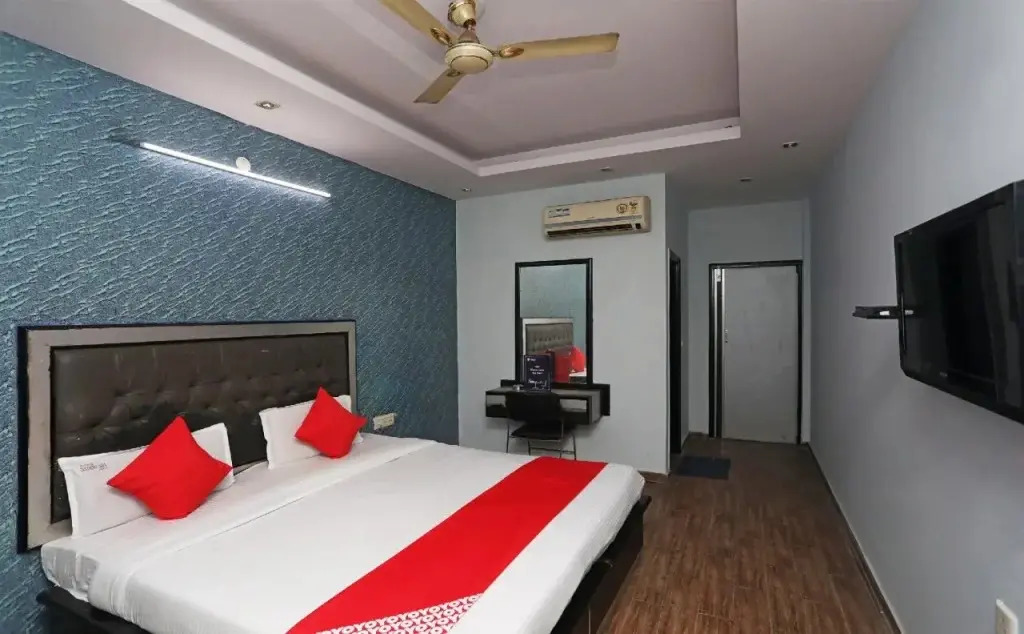Hotel3BS Houses Dx by OYO Rooms