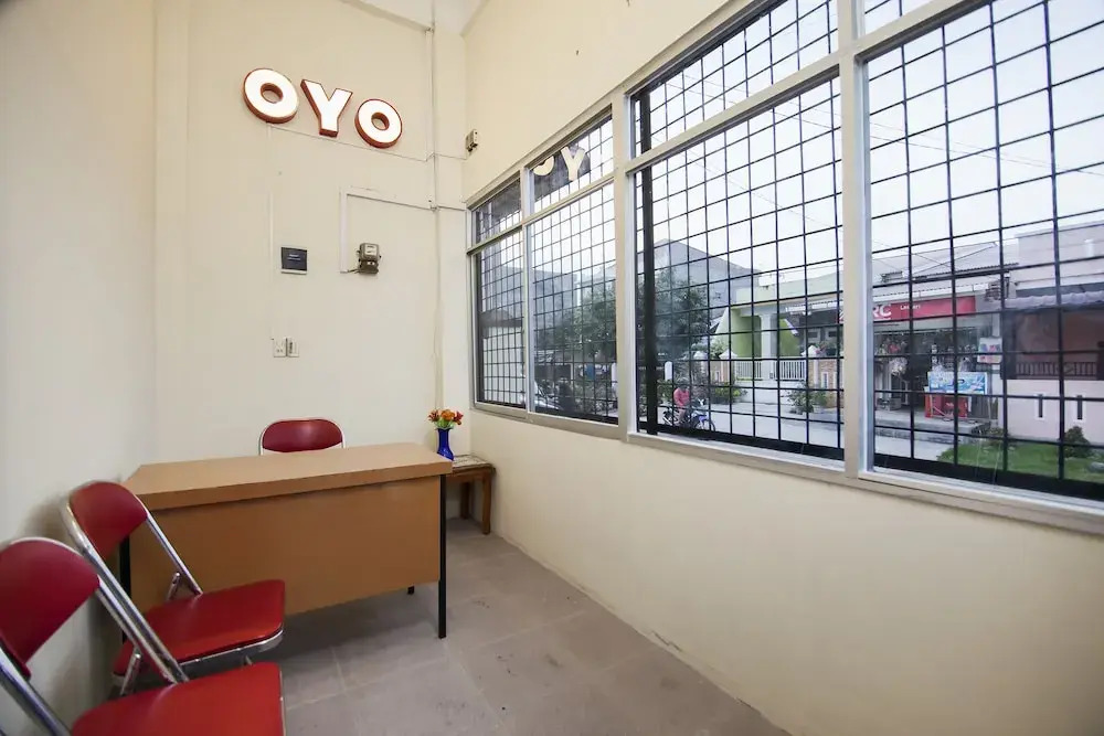 OYO 885 Tangkul Residence