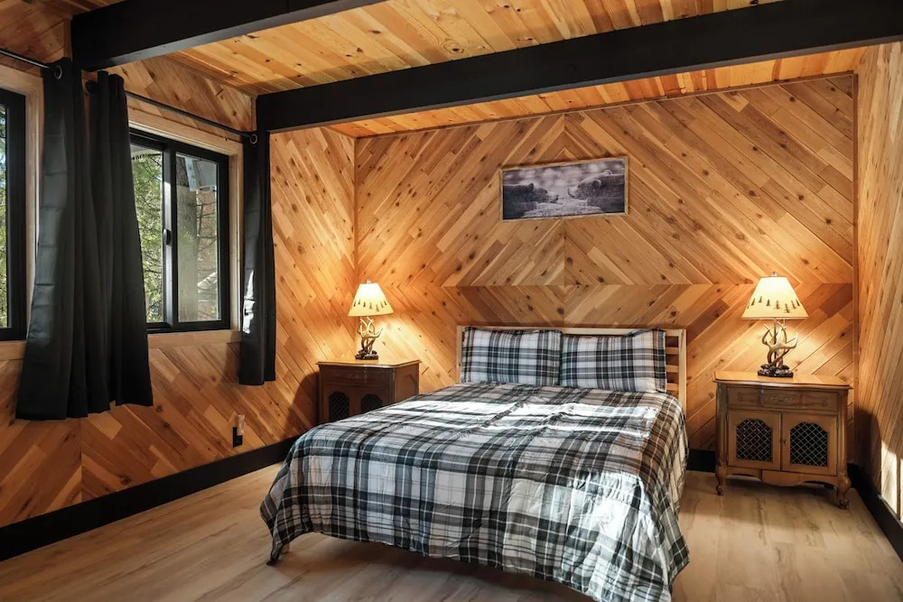 Timber Wolf Tavern