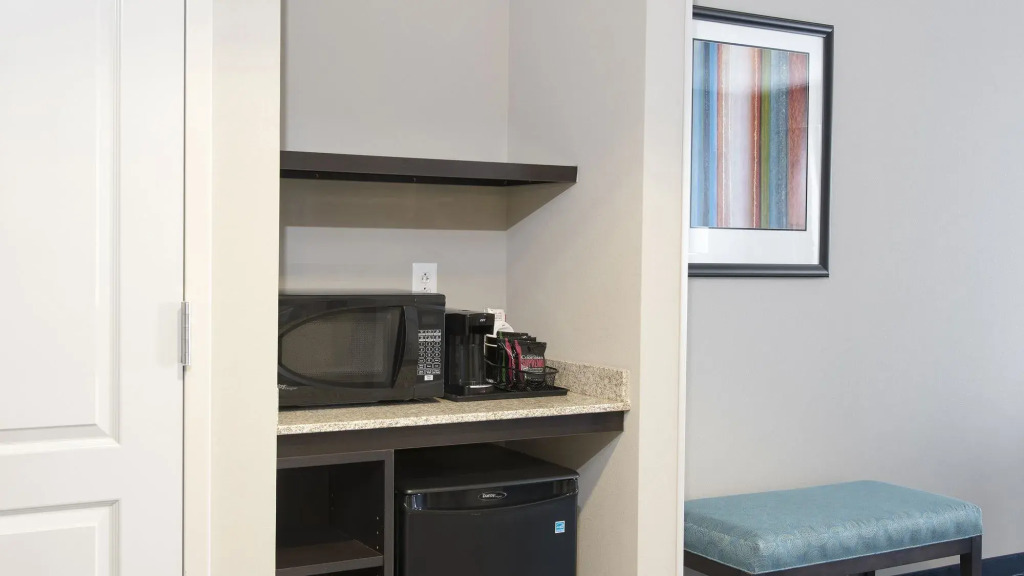 Holiday Inn Indianapolis Airport by IHG