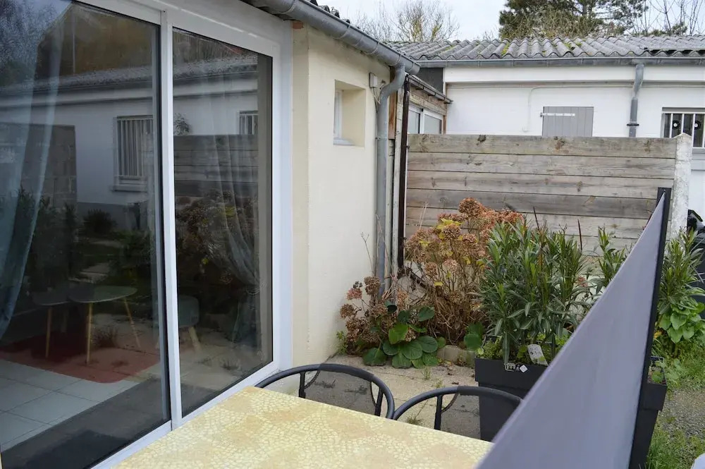 Maisonnette avec terrasse à 50m de la plage - Ménage renforcé