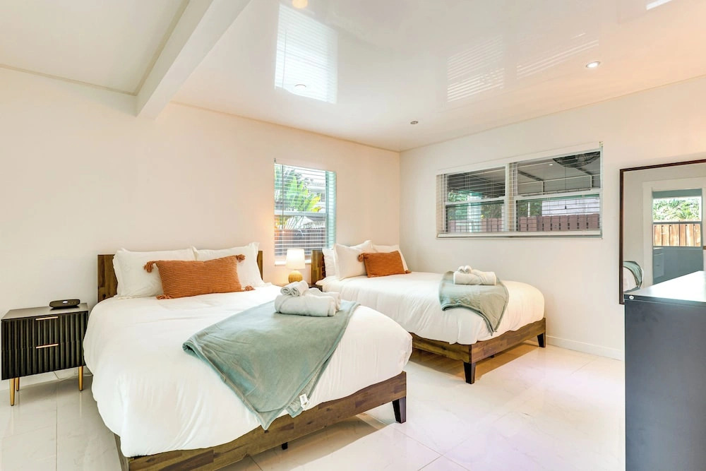 3 Mi to Sea! Family Pool House in Fort Lauderdale