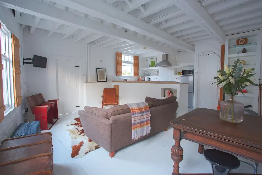 NEW Stunning and Stylish 2BD Victorian Warehouse