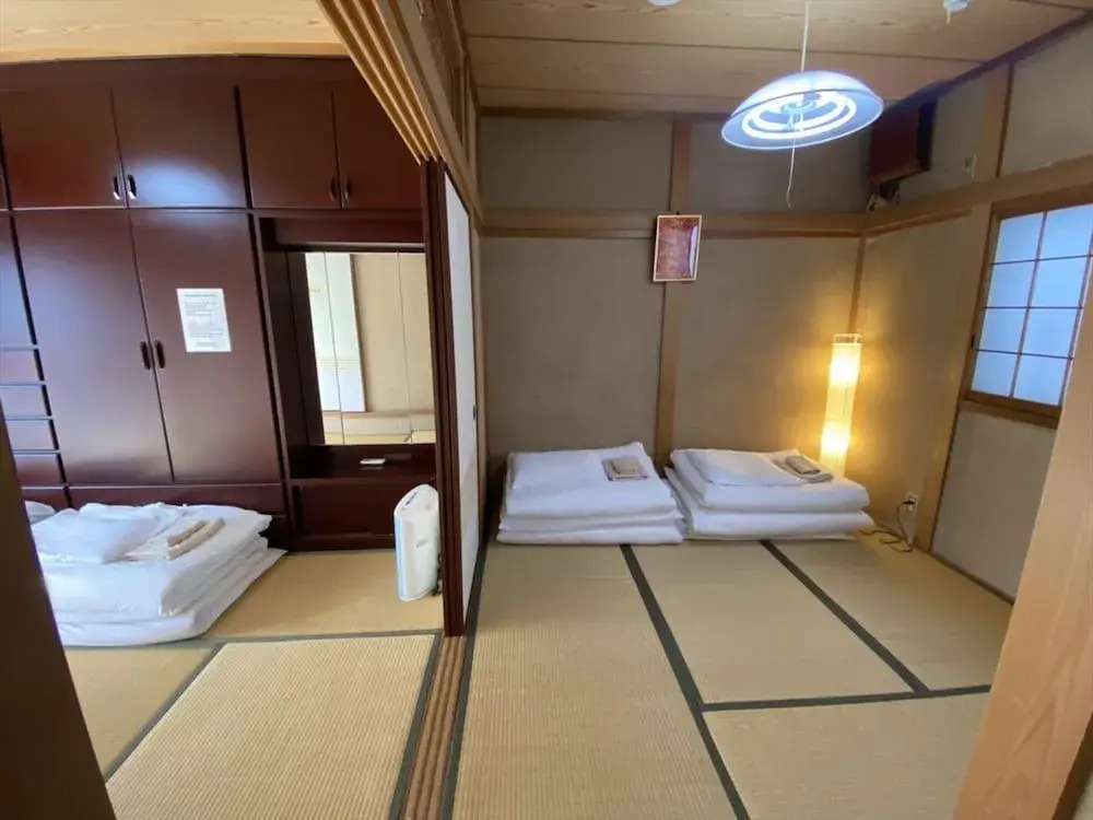 Guesthouse Kyoto Jujo