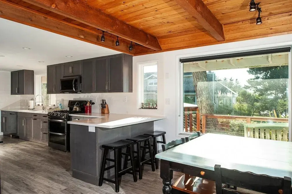 Heron 3 Br home by RedAwning